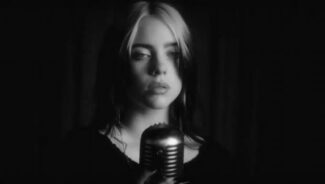 Billie Eilish hace historia en los Grammy con su canción para «James Bond: Sin Tiempo para morir»