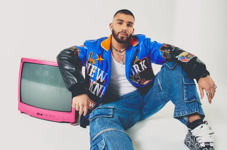 Manuel Turizo lanza su tercer álbum de estudio “2000” Manuel Turizo lanza su tercer álbum de estudio “2000”