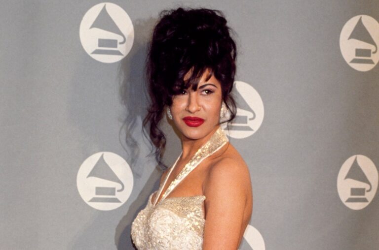 Selena es honrada con la Medalla Nacional de las Artes y más momentos inspiradores selena-es-honrada-con-la-medalla-nacional-de-las-artes-y-mas-momentos inspiradores