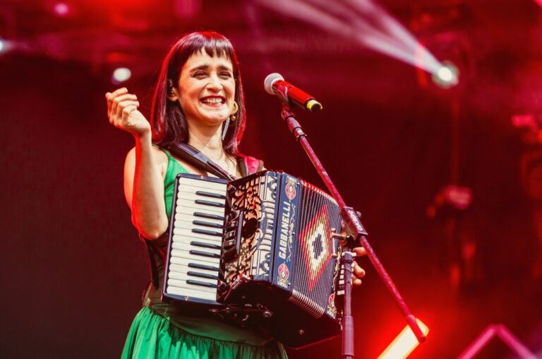 el-playlist-definitivo-del-dia-de-los-muertos:-julieta-venegas,-angela-aguilar,-humbe-y mas