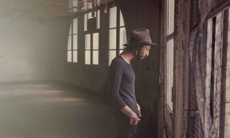 Leiva presenta su nuevo sencillo, ‘Gigante’ leiva-presenta-su-nuevo-sencillo,-‘gigante’