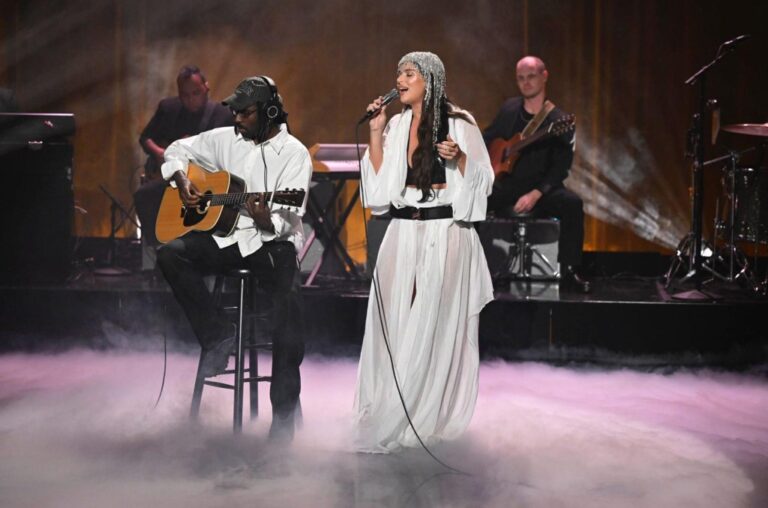 Nathy Peluso deslumbra con toque vintage en su debut en ‘The Tonight Show’ nathy-peluso-deslumbra-con-toque-vintage-en-su-debut-en-‘the-tonight show’
