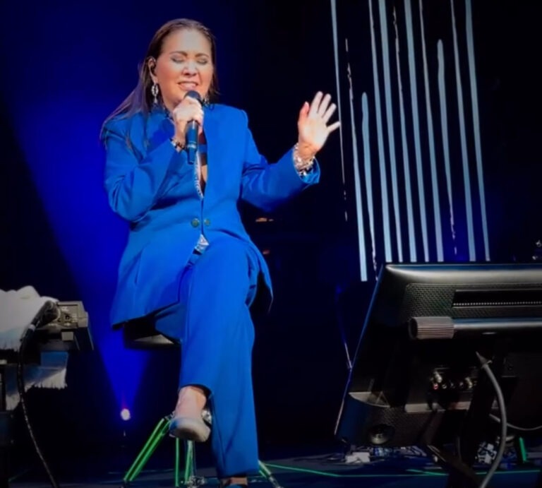 Ana Gabriel llega este viernes con “Un deseo más”, la gira que presentará en el Estadio Olímpico ana-gabriel-llega-este-viernes-con-“un-deseo-mas”,-la-gira-que-presentara-en-el-estadio-olimpico