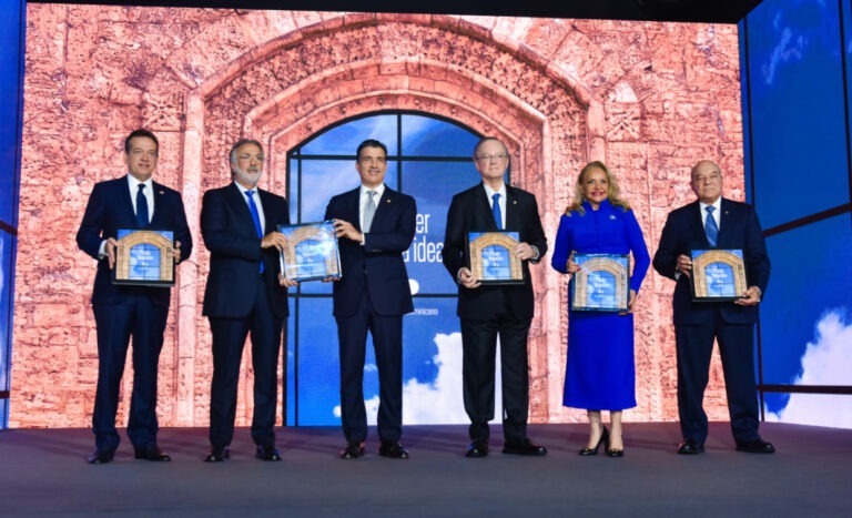 banco-popular-presenta-libro-institucional-para-celebrar-su-60o-aniversario