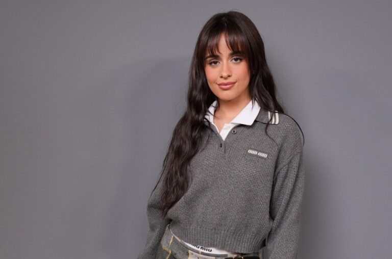 Camila Cabello filma video con niños de escuela primaria y más momentos inspiradores camila-cabello-filma-video-con-ninos-de-escuela-primaria-y-mas-momentos inspiradores