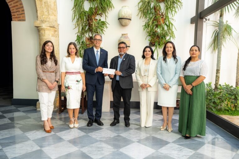 banco-popular-contribuye-al-museo-de-historia-y-tradiciones-de-santiago