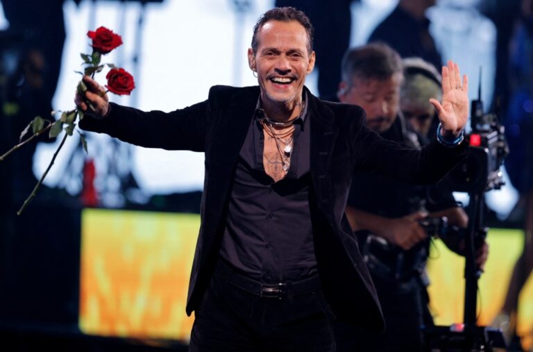 marc-anthony-inaugura-el-festival-de-vina-del-mar-2025:-‘no-hay-pais-como chile’