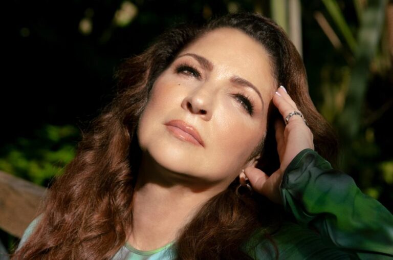 gloria-estefan-lanza-‘raices’,-1er-sencillo-y-video-de-su-1er-album-en-espanol-en-18 anos