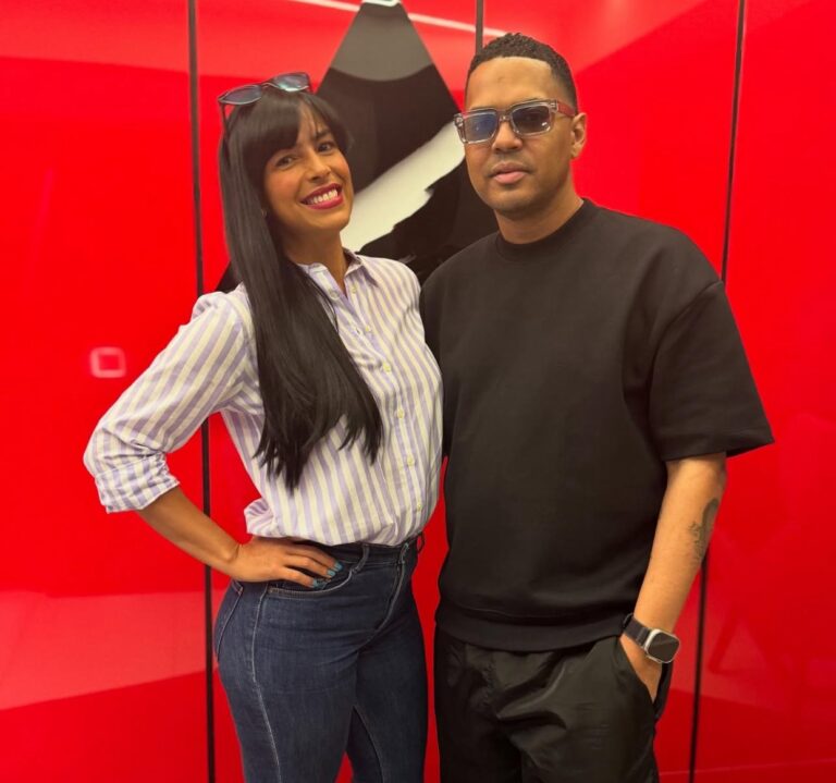 lizbeth-santos-regresa-al-programa-esto-no-es-radio 