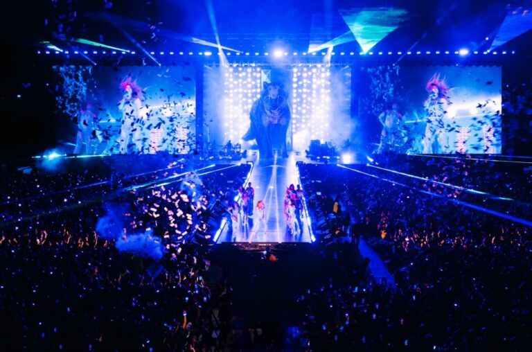 como-yellow-studio-dio-vida-a-la-monumental-escenografia-de-la-gira-por-estadios-de shakira