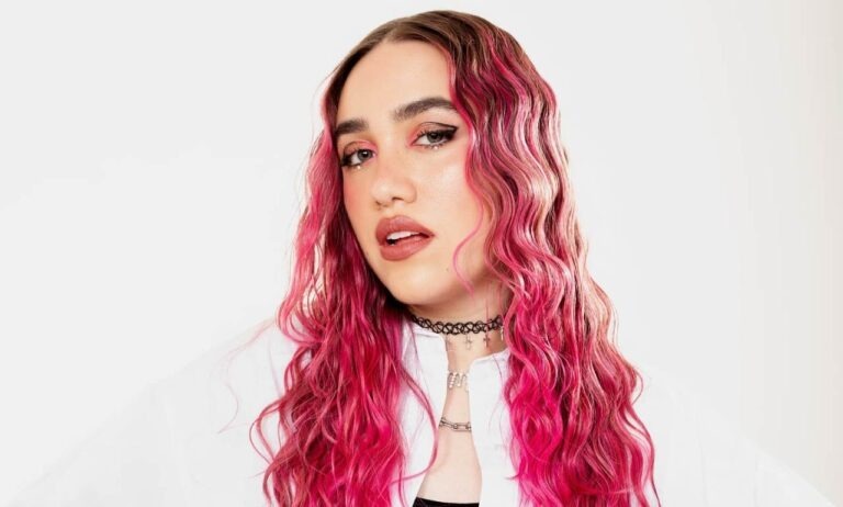 ela-taubert-anuncia-la-llegada-de-su-album-debut,-preguntas-a-las-11:11