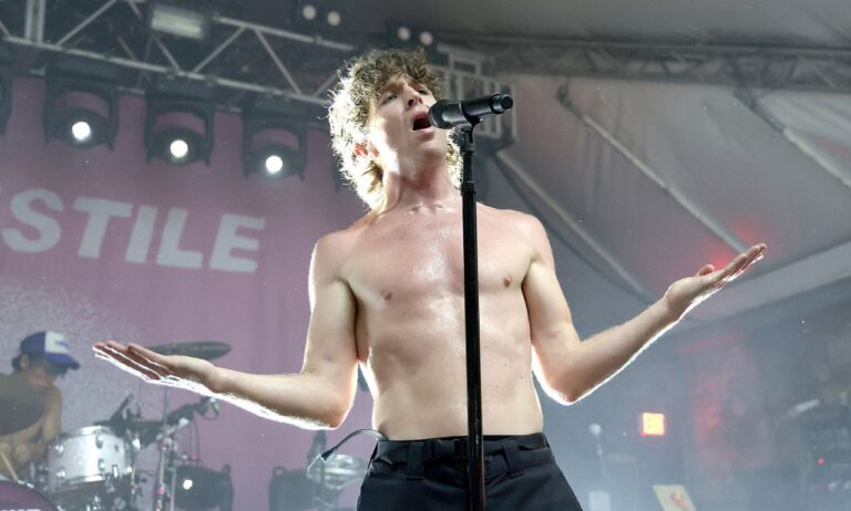 Turnstile comparte dos nuevos sencillos de cara al estreno de NEVER ENOUGH turnstile-comparte-dos-nuevos-sencillos-de-cara-al-estreno-de-never-enough