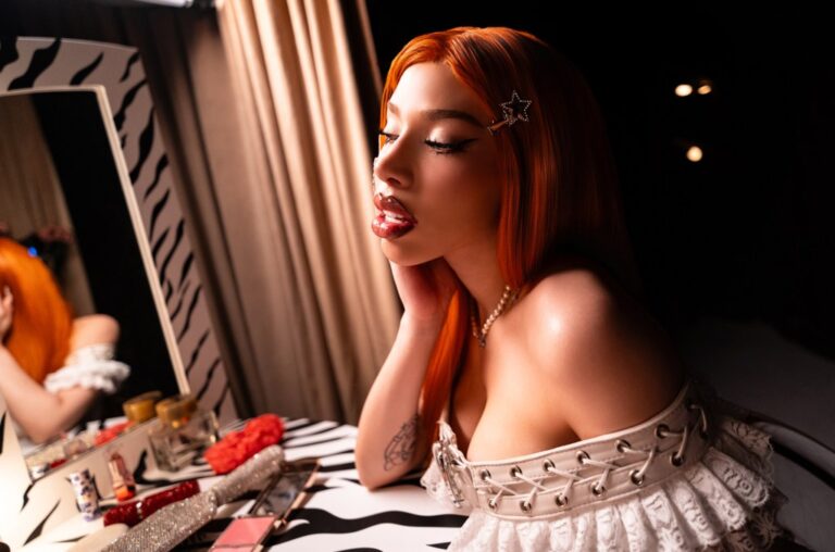 yeri-mua-lanza-oficialmente-su-album-debut,-‘de-chava’:-‘aprendi-a-creermela’