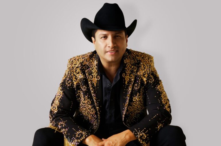 cancelan-visa-de-trabajo-a-julion alvarez