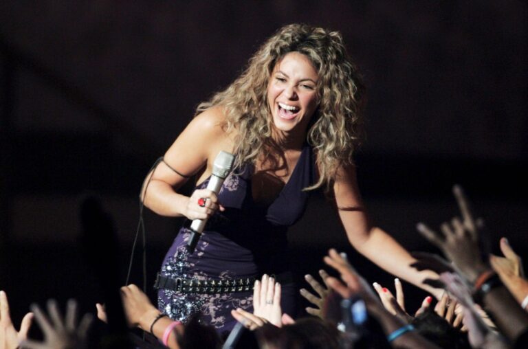 ‘fijacion-oral,-vol.-1’-de-shakira-cumple-20:-todas-las-canciones,-de-peor-a mejor