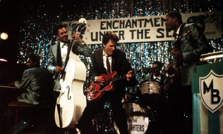 michael-j.-fox-esta-buscando-su-guitarra-perdida-de-volver-al-futuro