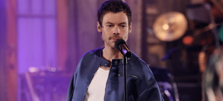 Harry Styles Lanza Sorpresivo Videoclip de 'Coming Up Roses'